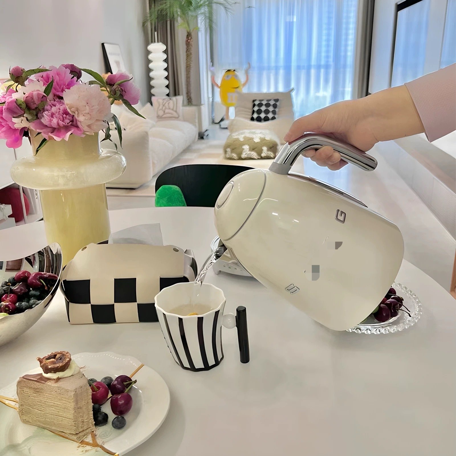 SMEG KLF03 KETTLE